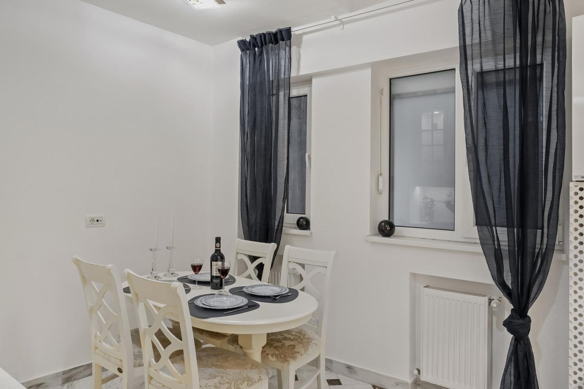 Sweet Luxury Three Rooms Apartment City Center Universitate Bucureşti Eksteriør bilde
