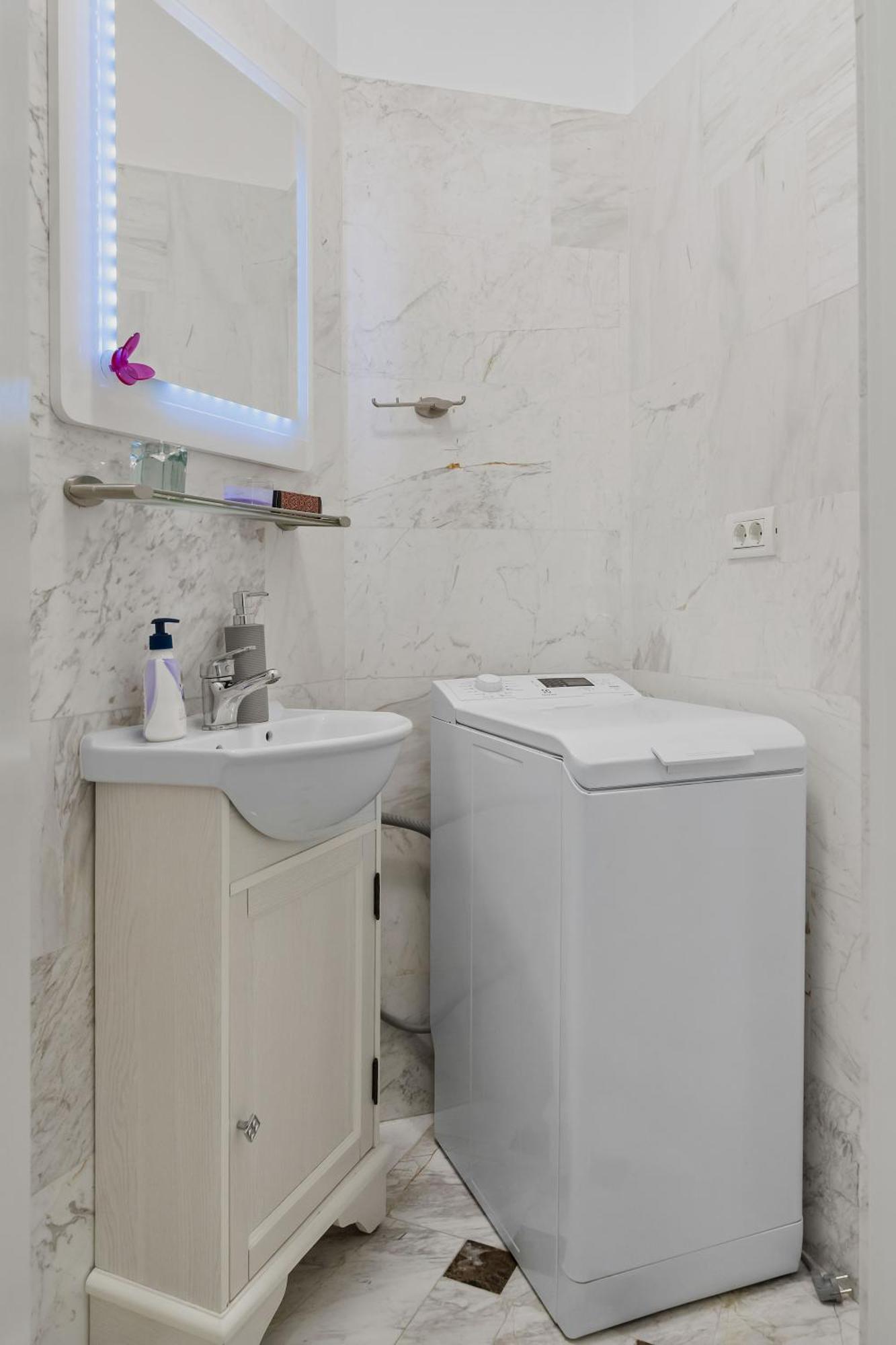 Sweet Luxury Three Rooms Apartment City Center Universitate Bucureşti Eksteriør bilde