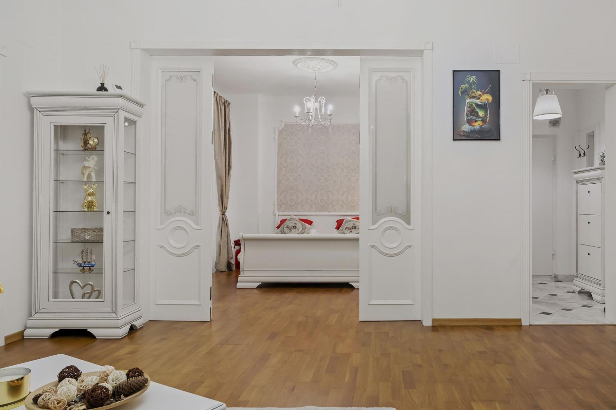 Sweet Luxury Three Rooms Apartment City Center Universitate Bucureşti Eksteriør bilde